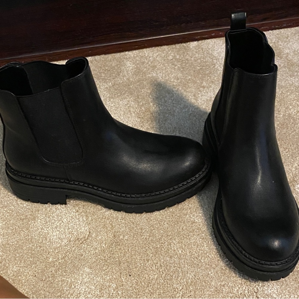 Arizona Jean Company Black Ankle Boots